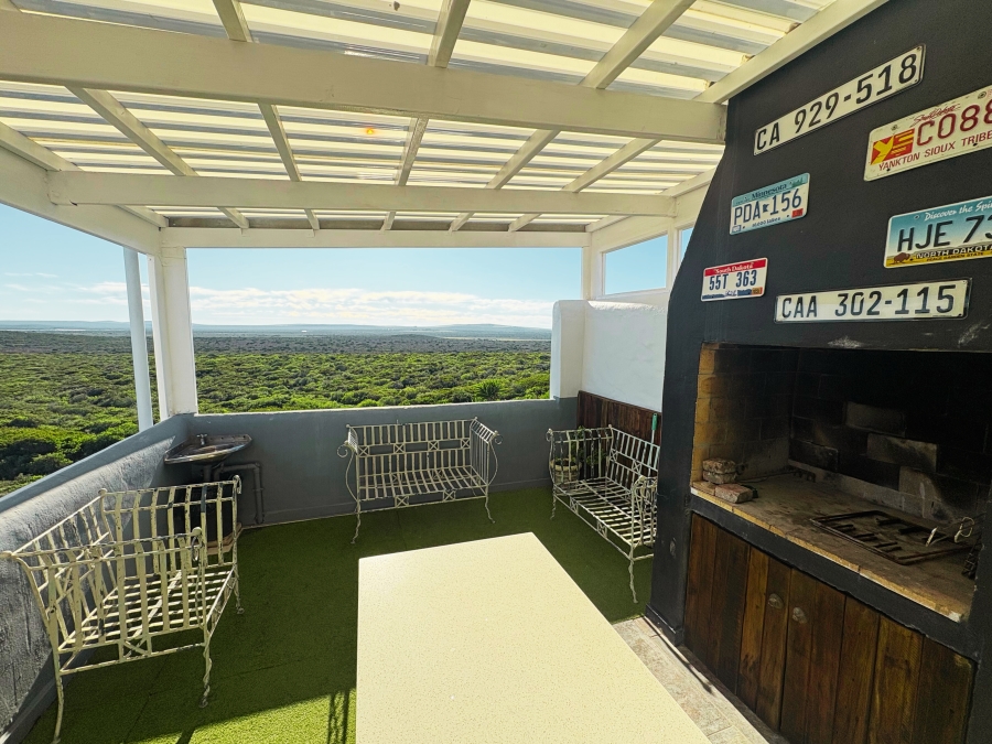 4 Bedroom Property for Sale in Yzerfontein Western Cape